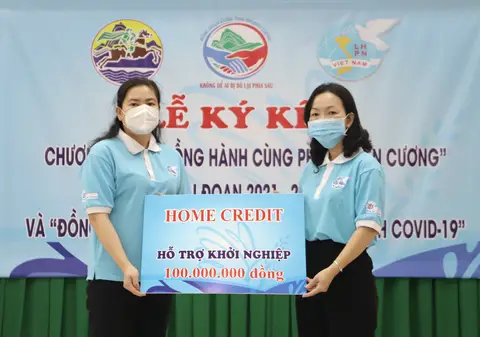 home-credit-trao-von-ho-tro-kh-i-nghiep-cho-phu-nu-dong-thap