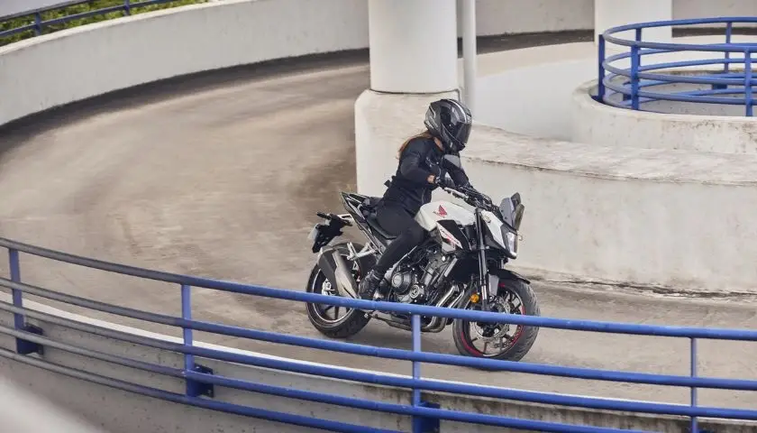 00-xe-moto-danh-cho-nu-1m50-thumbnail.webp
