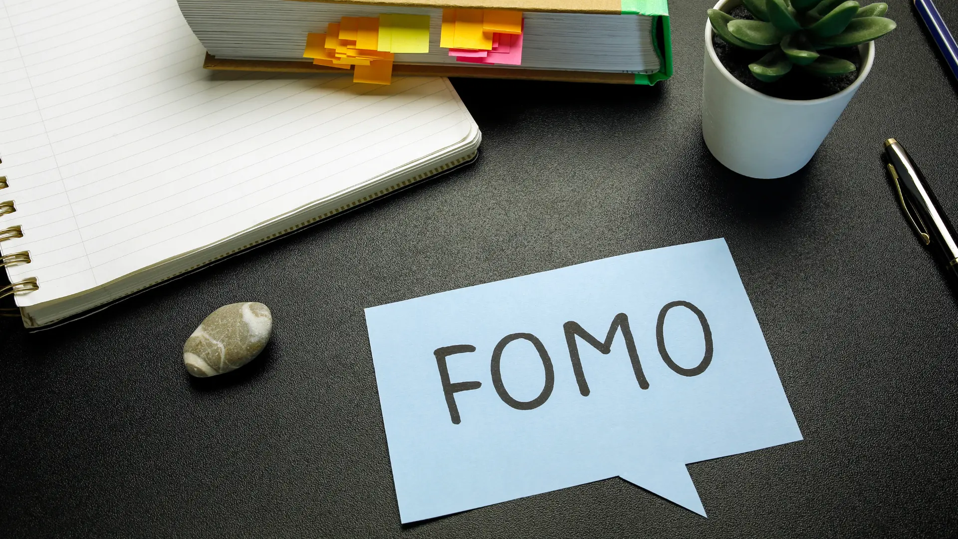 01-Fomo-la-gi.webp