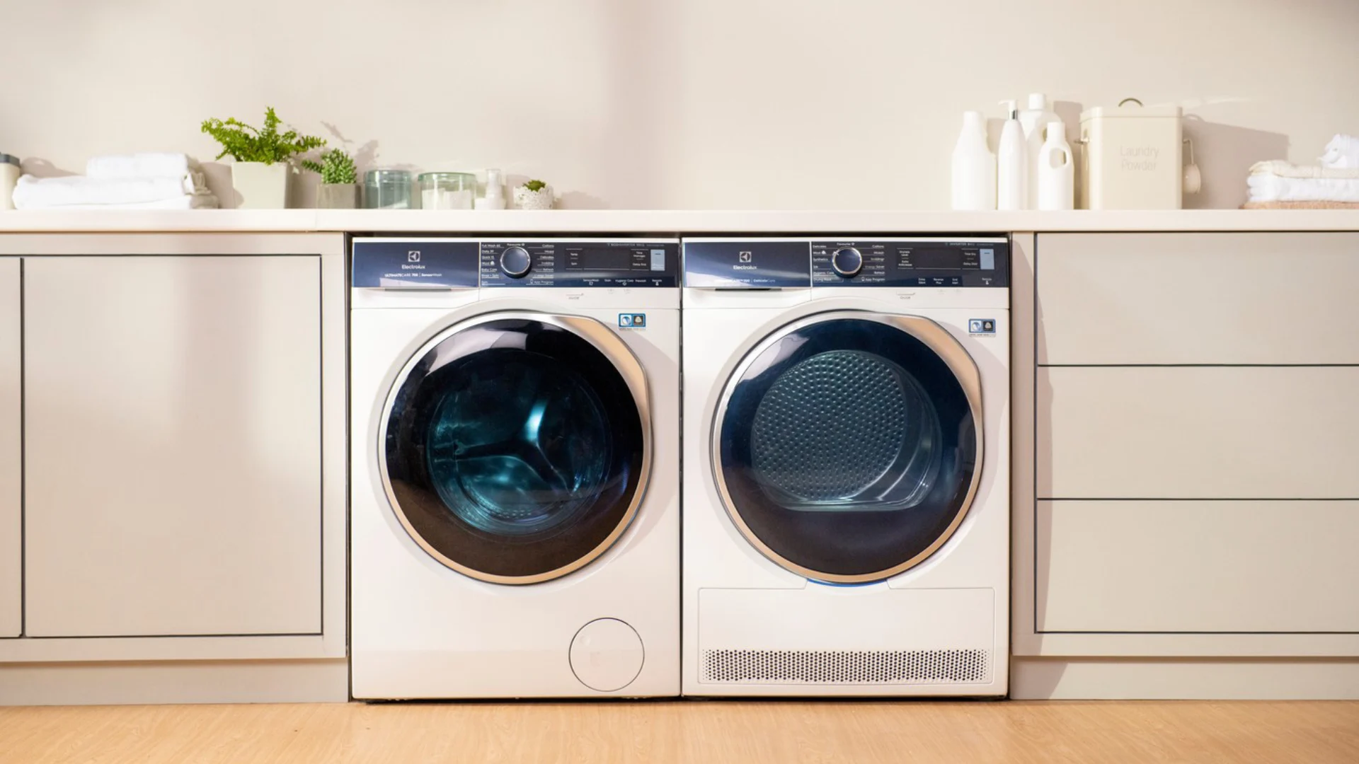 01-may-giat-electrolux-8kg-so-huu-thiet-ke-hien-dai-va-dep-mat.webp