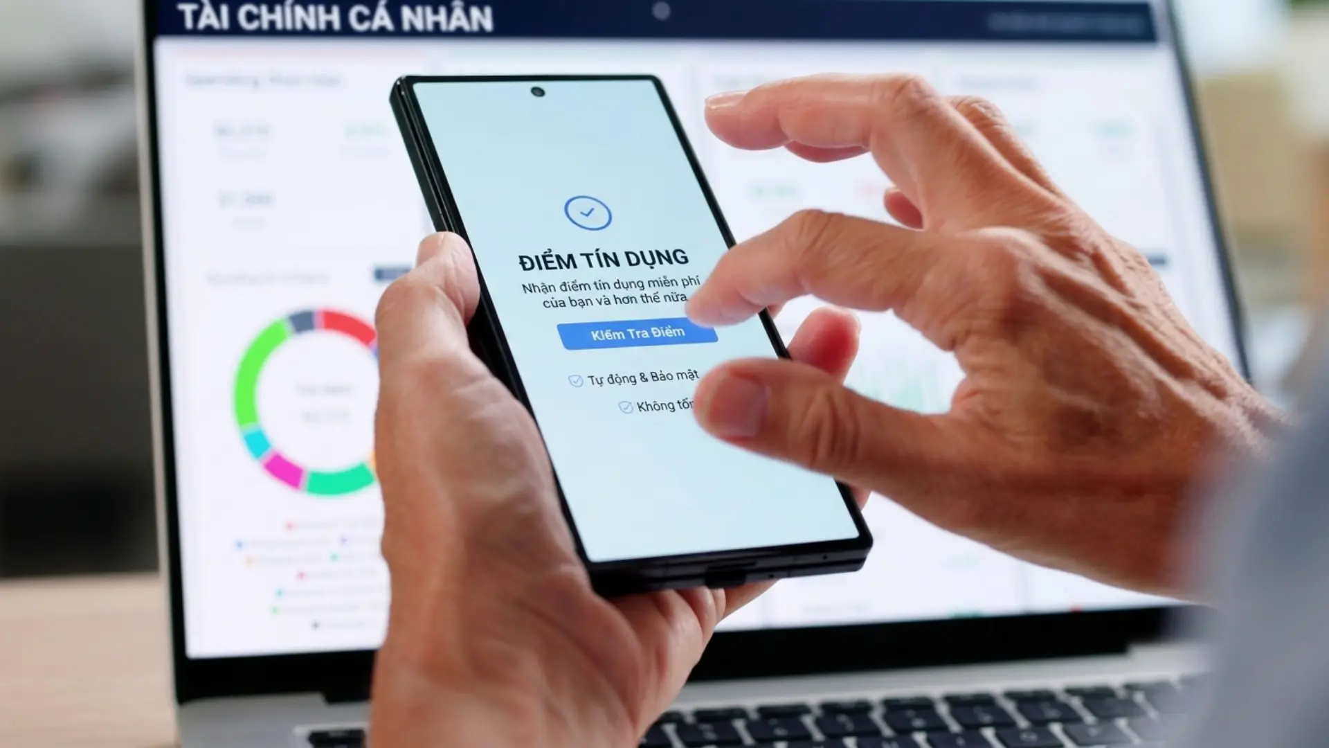 02-no-xau-anh-huong-den-diem-tin-dung.webp