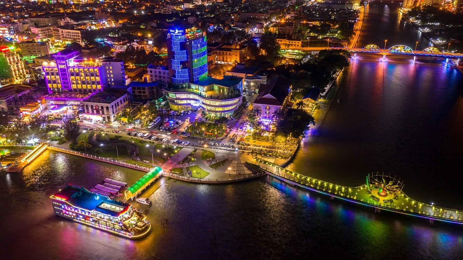03-ban-nen-chon-khach-san-can-tho-o-ninh-kieu-de-thuan-tien-di-lai.jpg