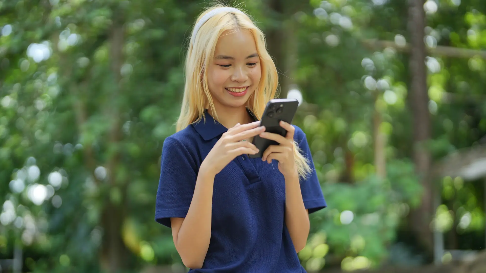 03-vay-online-nhanh-chong-qua-smartphone.webp