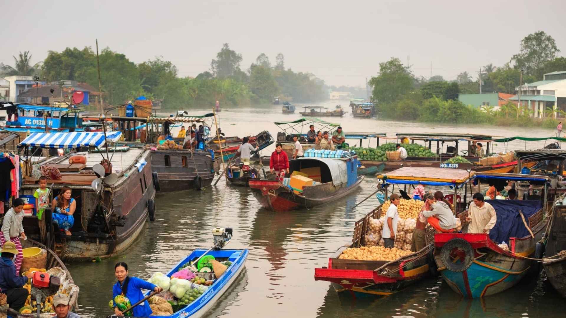 05-tham-quan-cho-noi-cai-rang-mot-trong-nhung-cho-noi-lon-nhat-mien-tay.jpg