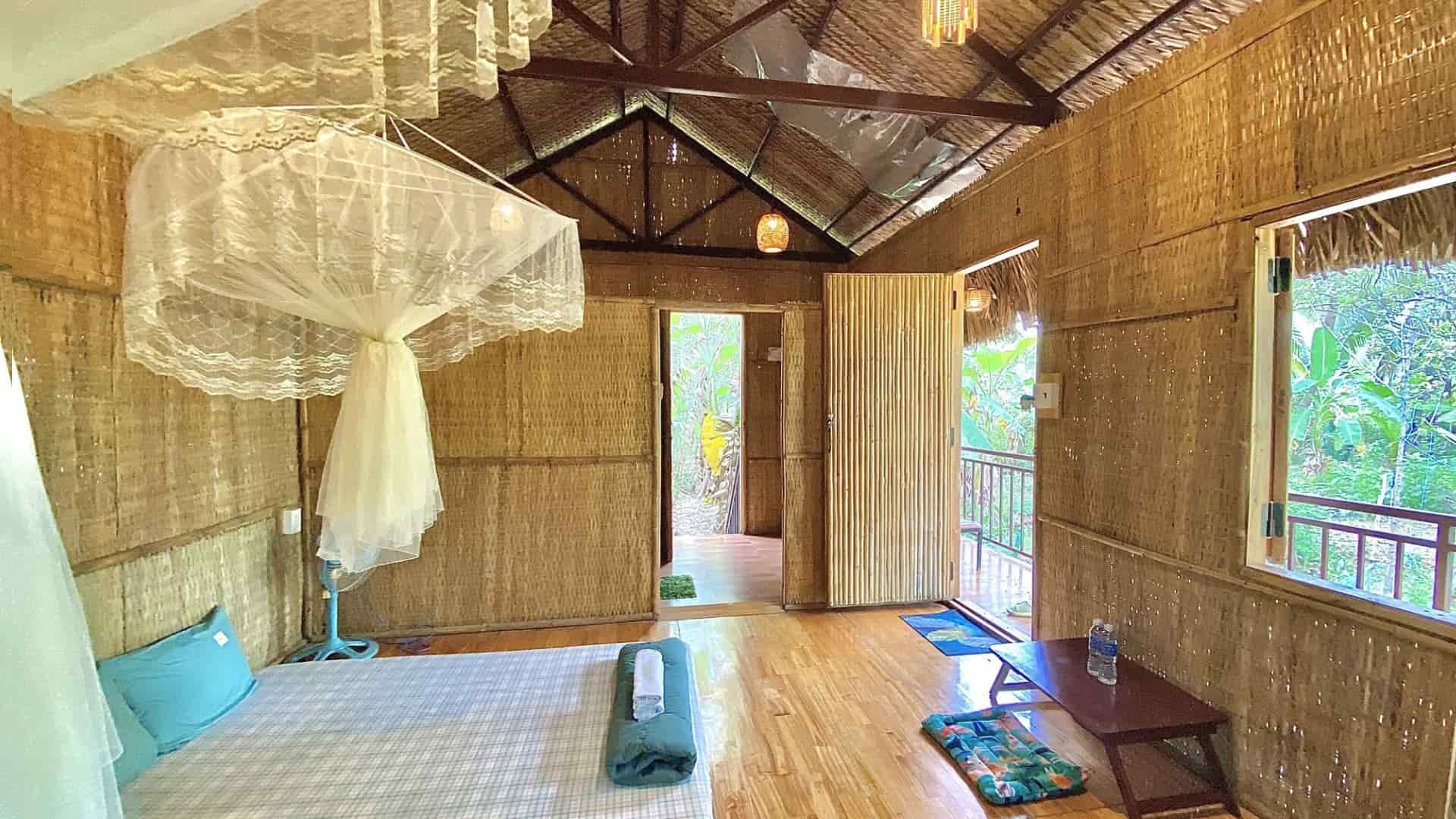 07-homestay-hide-away-co-phong-nghi-voi-tam-nhin-ra-vuon-cay-xanh-muot.jpg