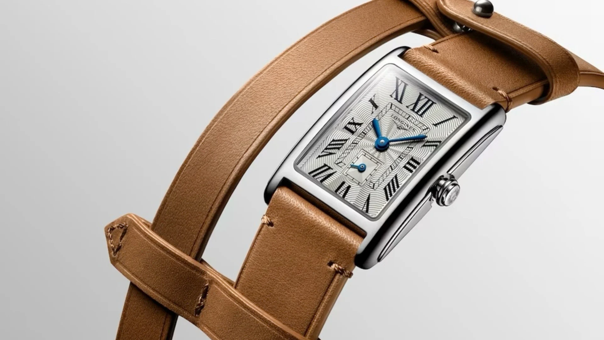 10-longines-dolcevita-noi-bat-voi-thiet-ke-hinh-chu-nhat-co-dien .webp