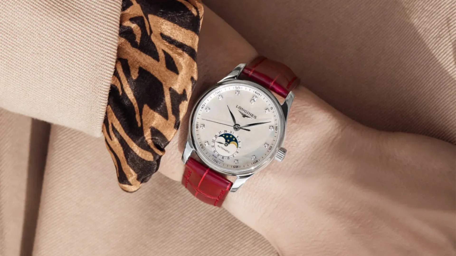 11-dong-ho-longines-nu-co-do-ben-cao-va-hoat-dong-on-dinh.webp