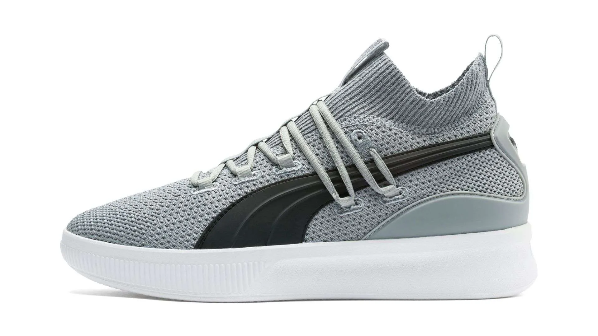 11-giay-puma-clyde-court-dam-chat-bong-ro-cho-cac-chang-trai-nang-dongjpg.webp