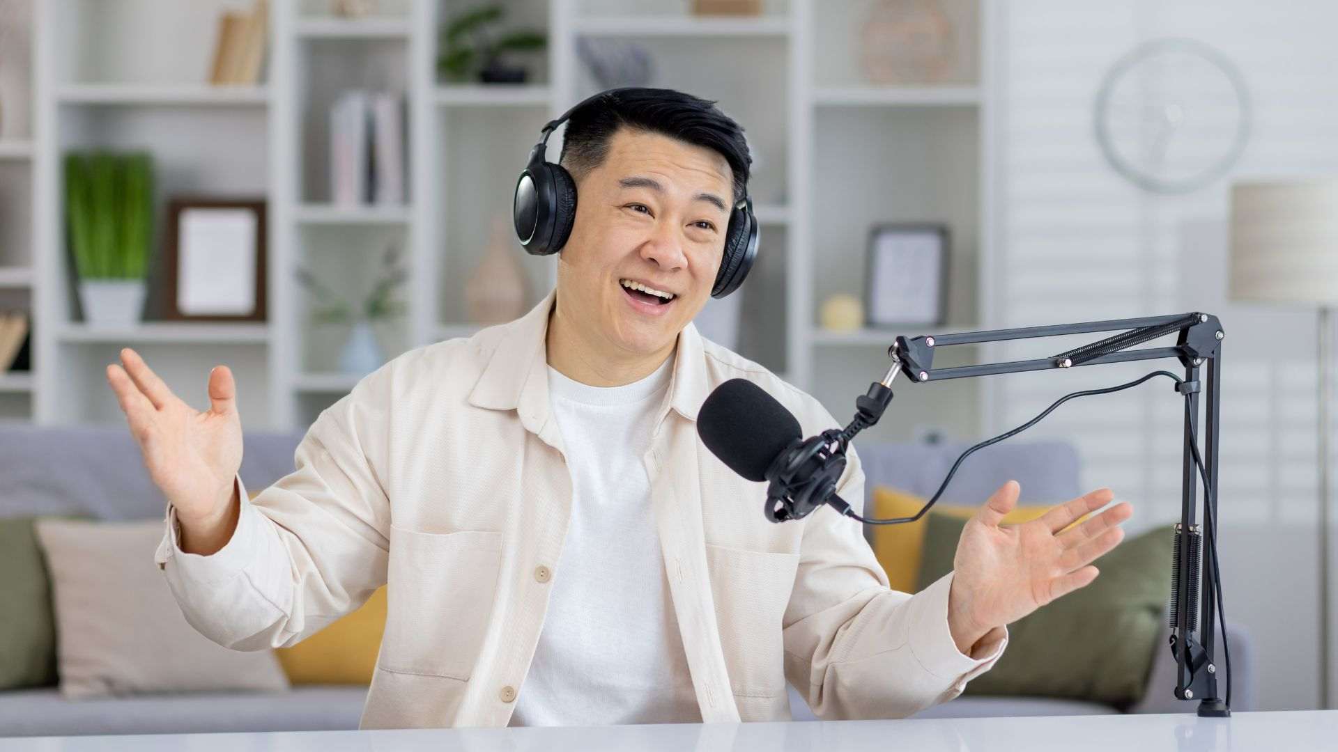 11-podcast-la-hinh-thuc-kiem-tien-truc-tuyen-tiem-nang-hien-nay.jpg