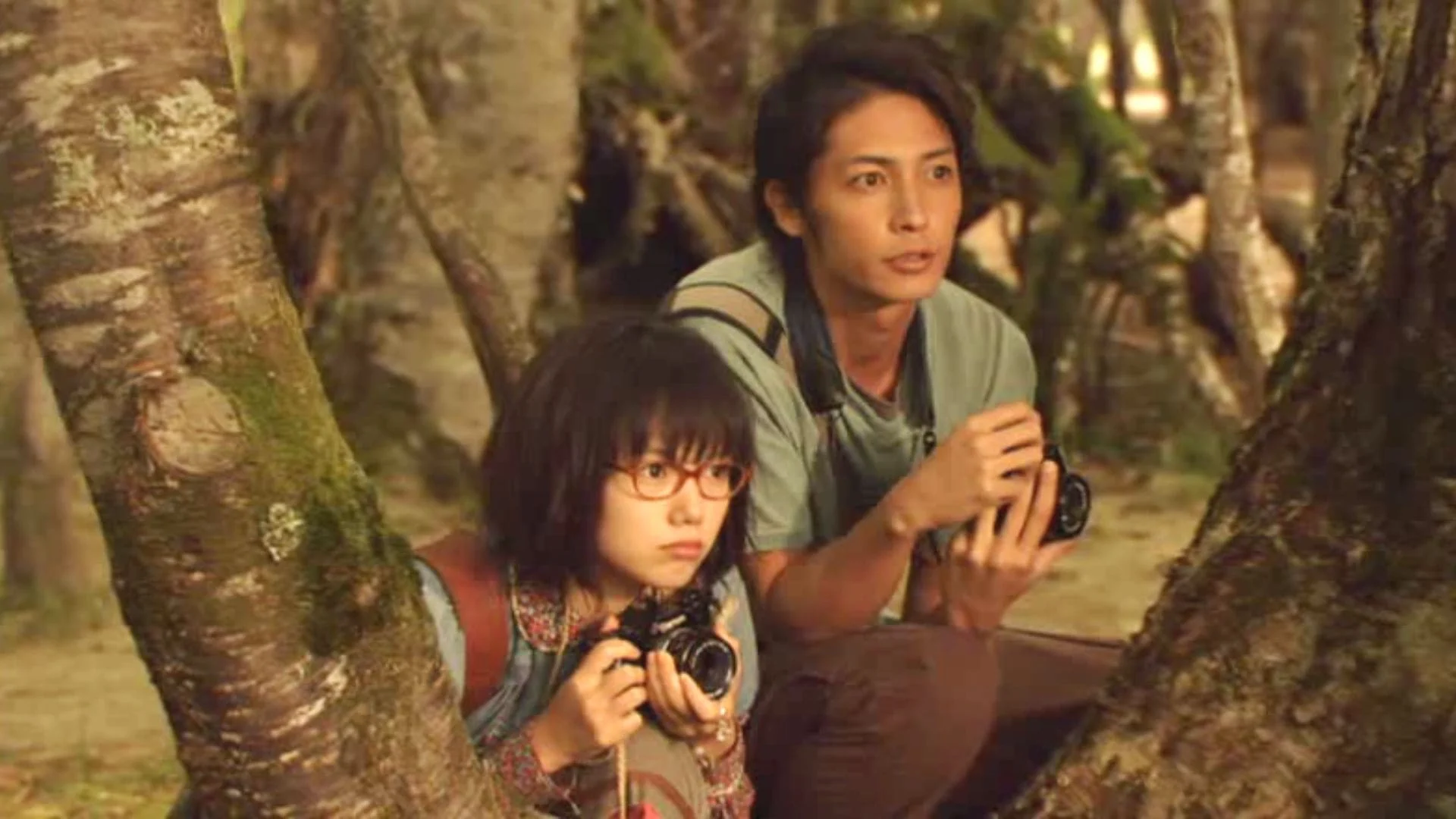 12-chi-la-anh-yeu-em.webp
