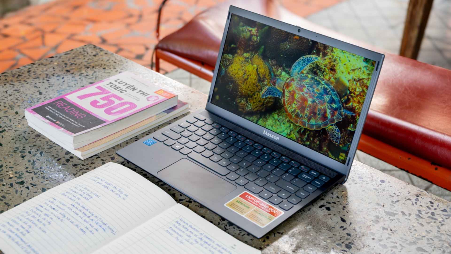 12-laptop-masstel-e140-celeron-n4120-phu-hop-voi-nhung-nguoi-co-ngan-sach-han-che.jpg