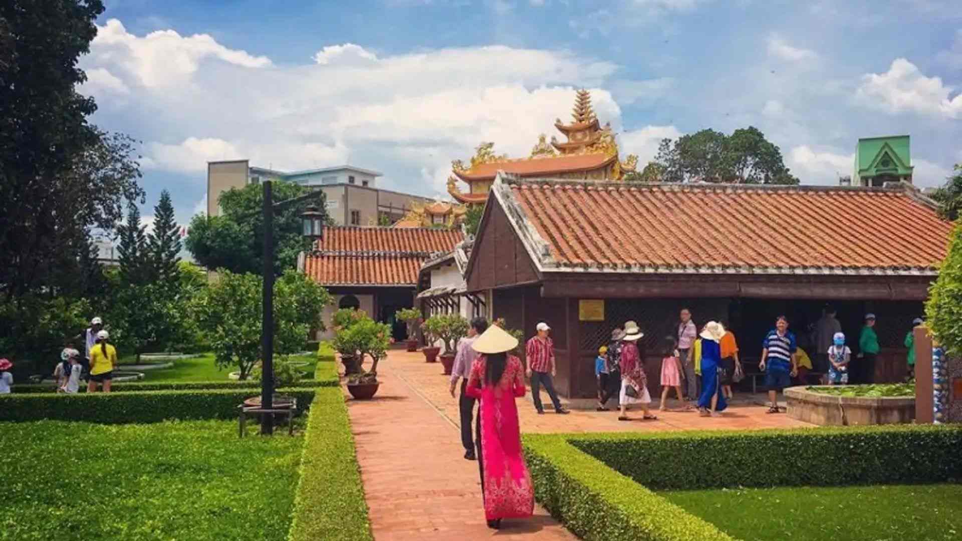12-truong-duc-thanh-la-noi-ghi-dau-an-su-nghiep-giang-day-cua-bac-ho.jpg