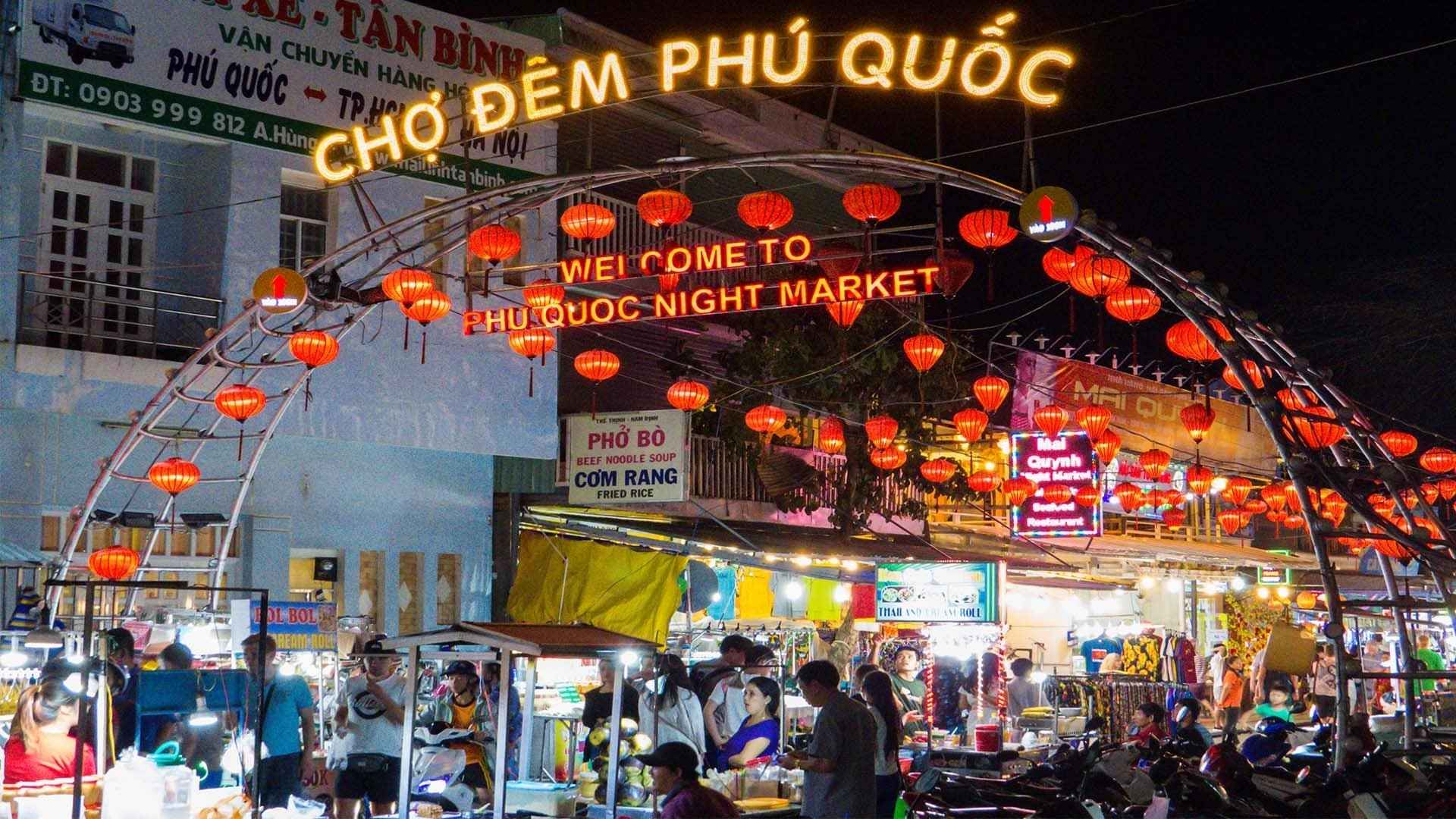 13-cho-dem-phu-quoc-la-noi-hoi-tu-nhieu-mon-ngon-lam-tu-hai-san-tuoi-song.jpg