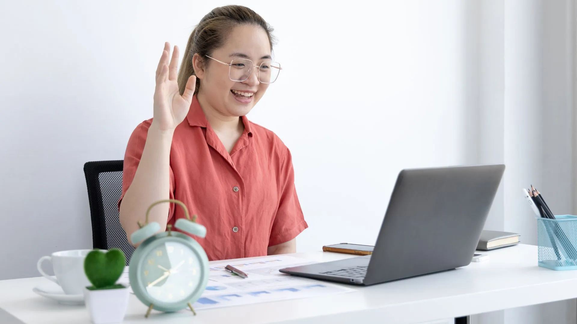 16-khoa-hoc-tieng-anh-online-giup-tiet-kiem-thoi-gian.webp