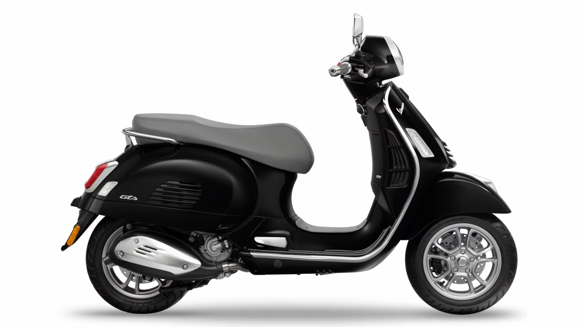 19-xe-vespa-gts-classic-mau-den.webp