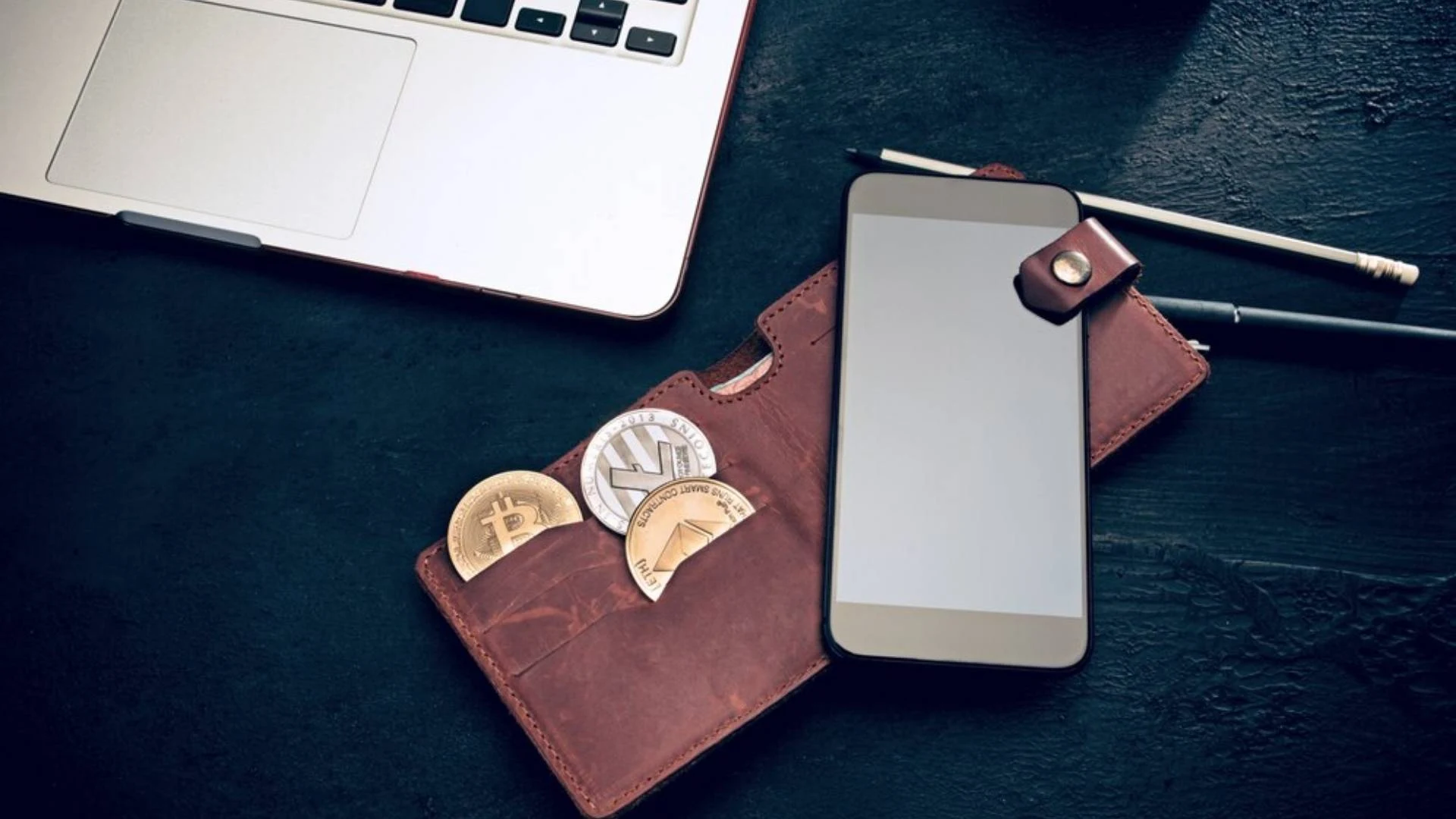 1-crypto-la-cuoc-choi-tai-chinh-hap-dan-nhung-cung-rui-ro.webp