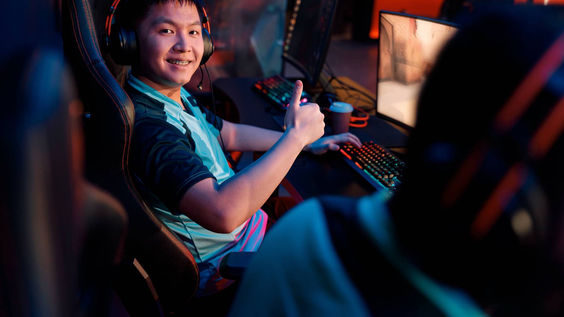 1-kiem-tien-thu-nhap-de-dang-voi-n1-hung-game-online-uy-tin.jpg