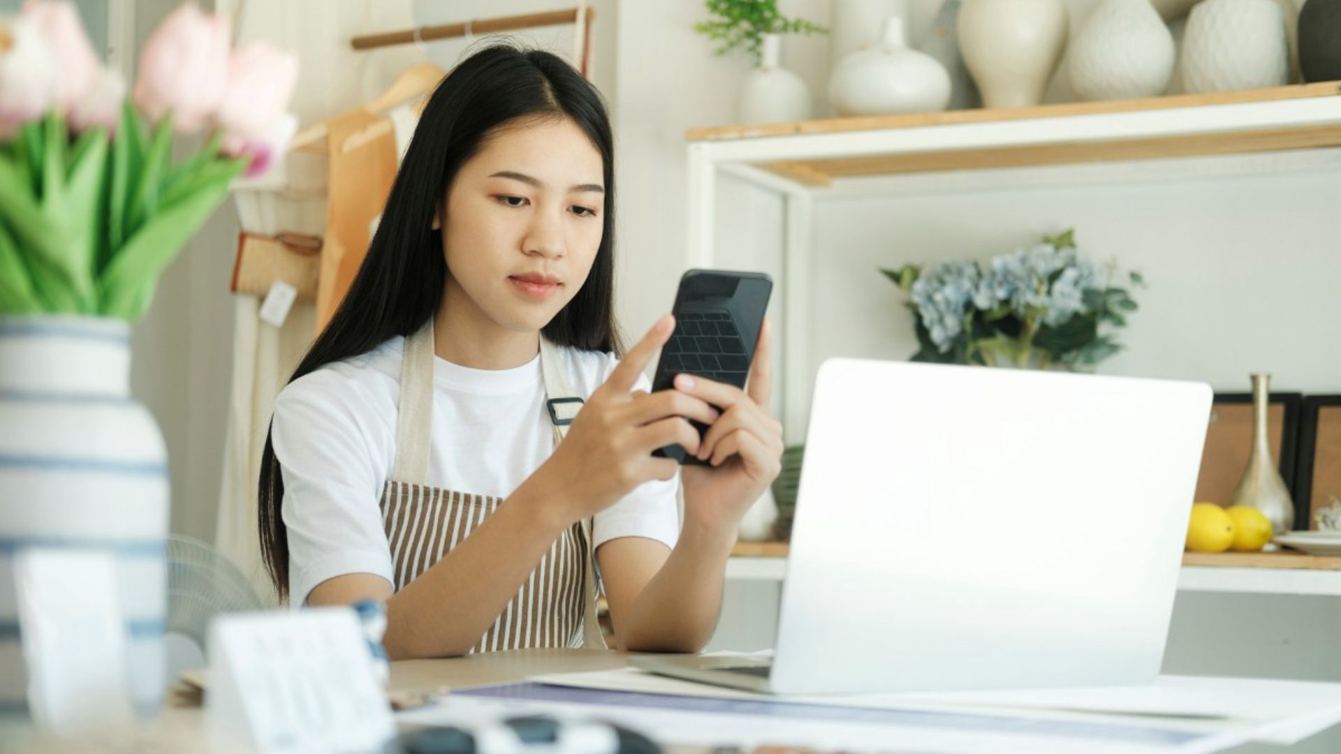 1-mo-rong-nguon-thu-nhap-bang-cach-kiem-tien-online-tai-nha.jpg