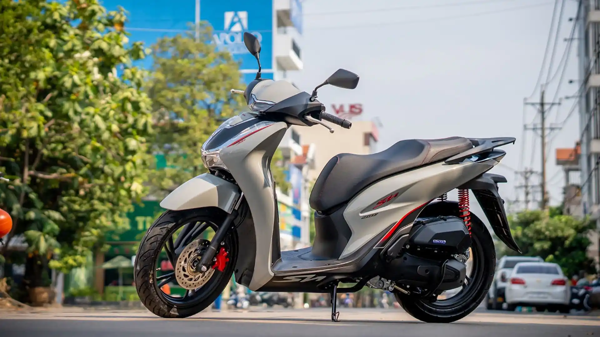 1-sh160i-la-bieu-trung-cho-phan-khuc-xe-tay-ga-sang-trong-va-dang-cap.webp