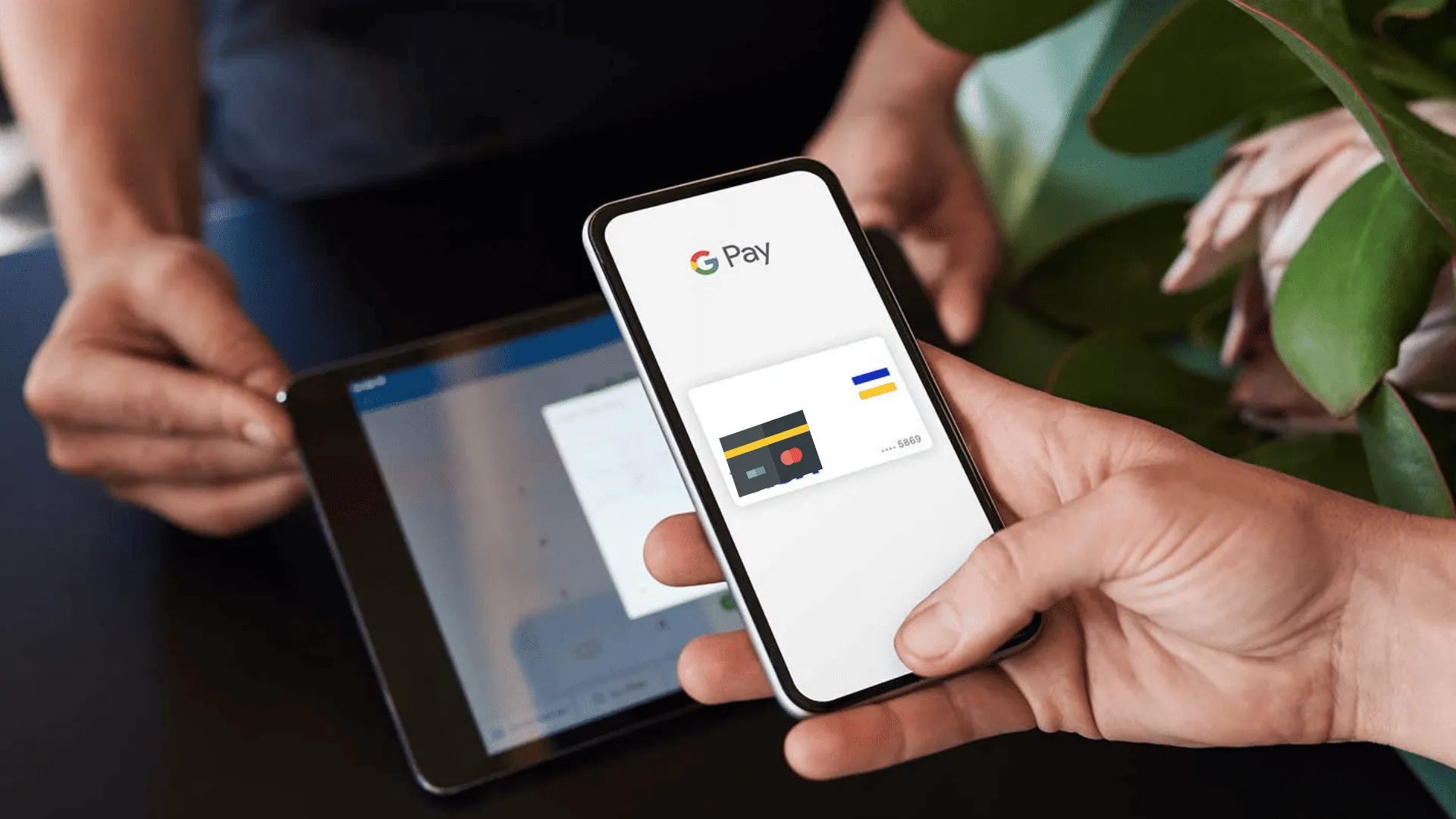 2-google-pay-dung-cong-nghe-nfc-de-thanh-toan-khong-cham-nhanh-chong-va-bao-mat.webp