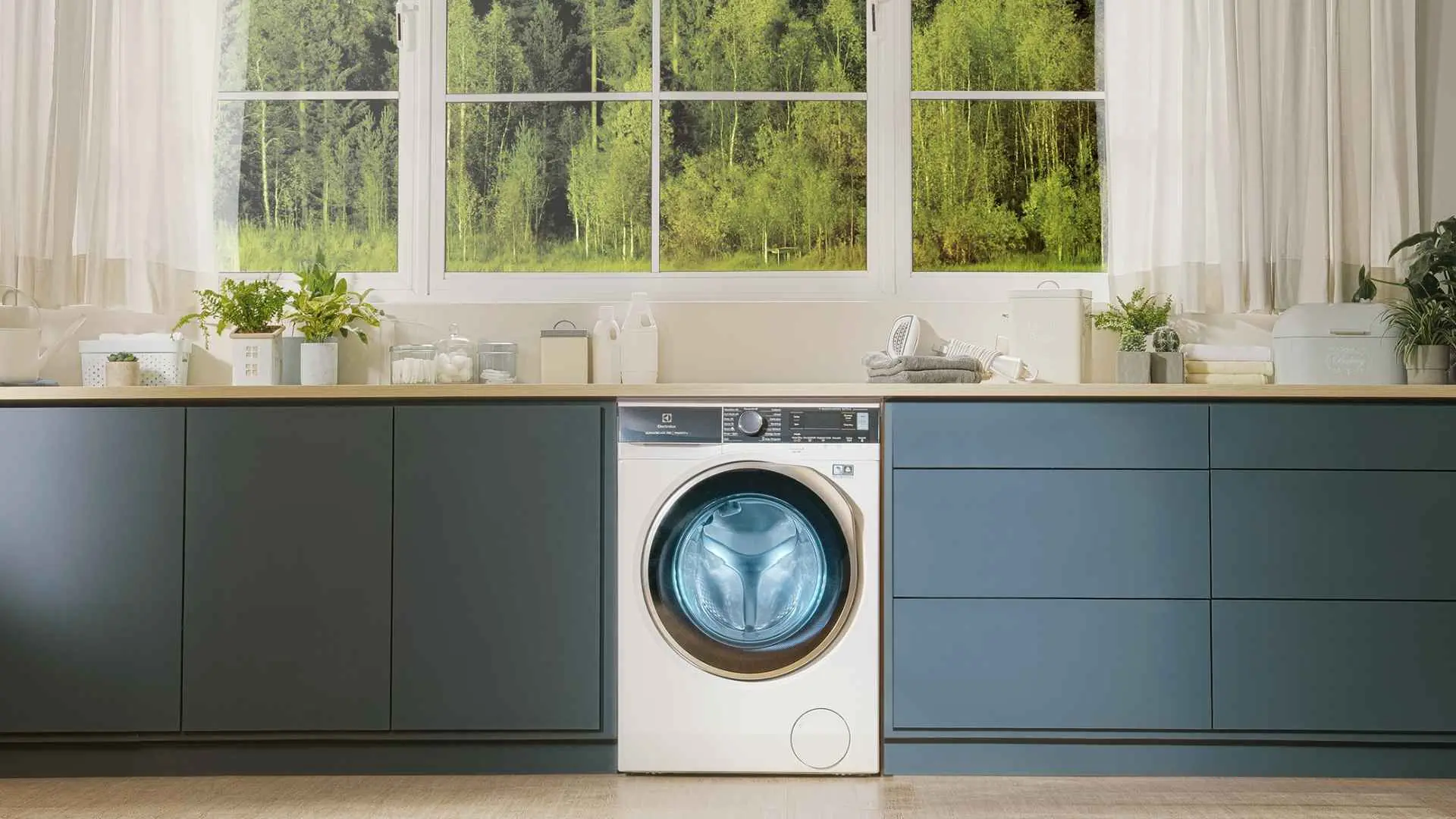 2-may-giat-electrolux-9kg-10kg-so-huu-cong-nghe-inverter-giup-may-hoat-dong-ben-bi-va-vuot-troi.webp