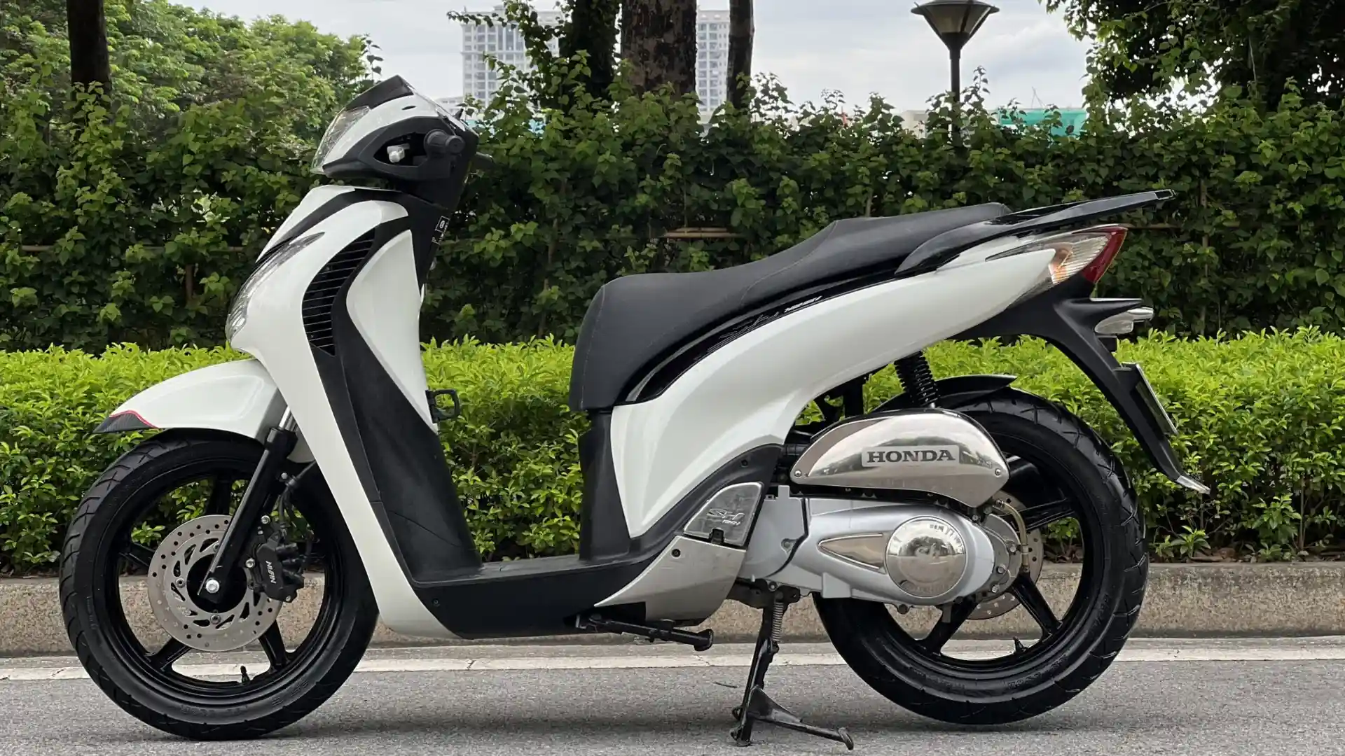 2-sh-125i-noi-bat-voi-thiet-ke-van-hanh-va-trang-bi-tien-nghi-hien-dai.webp