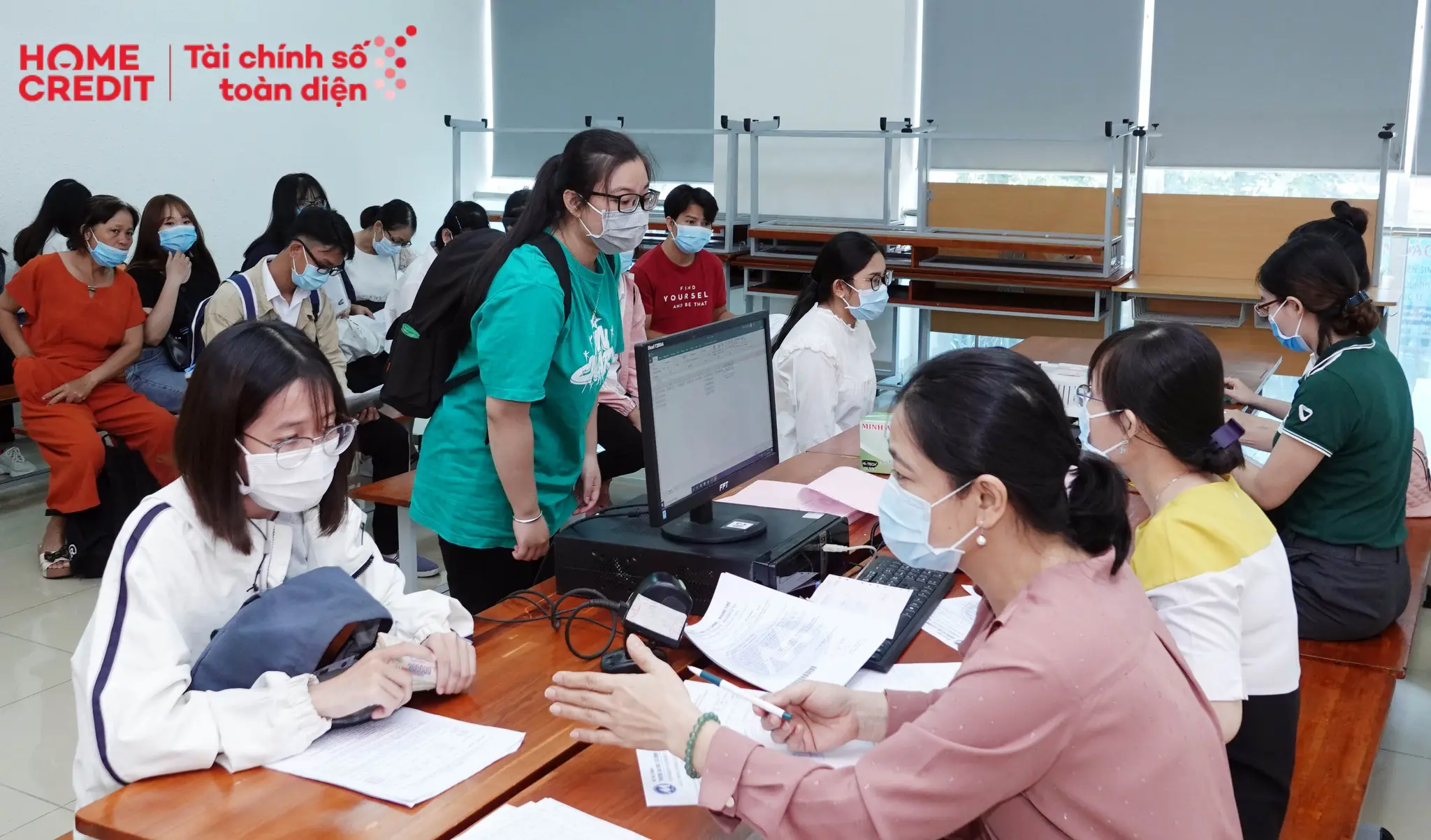2-vay-tra-gop-la-mot-giai-phap-co-the-giup-sinh-vien-hoan-thanh-nhung-chi-phi-can-thiet-cho-qua-trinh-hoc-tap.webp