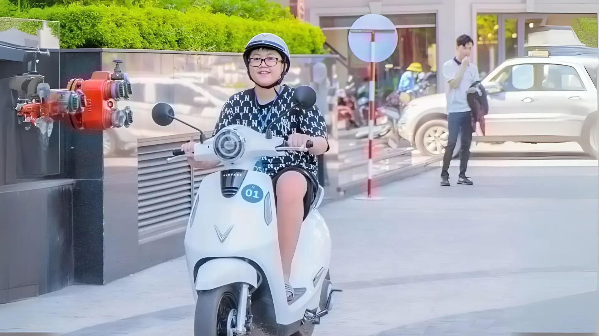 2-xe-may-dien-vin-fast-dap-ung-day-du-tieu-chi-danh-cho-hoc-sinh.webp