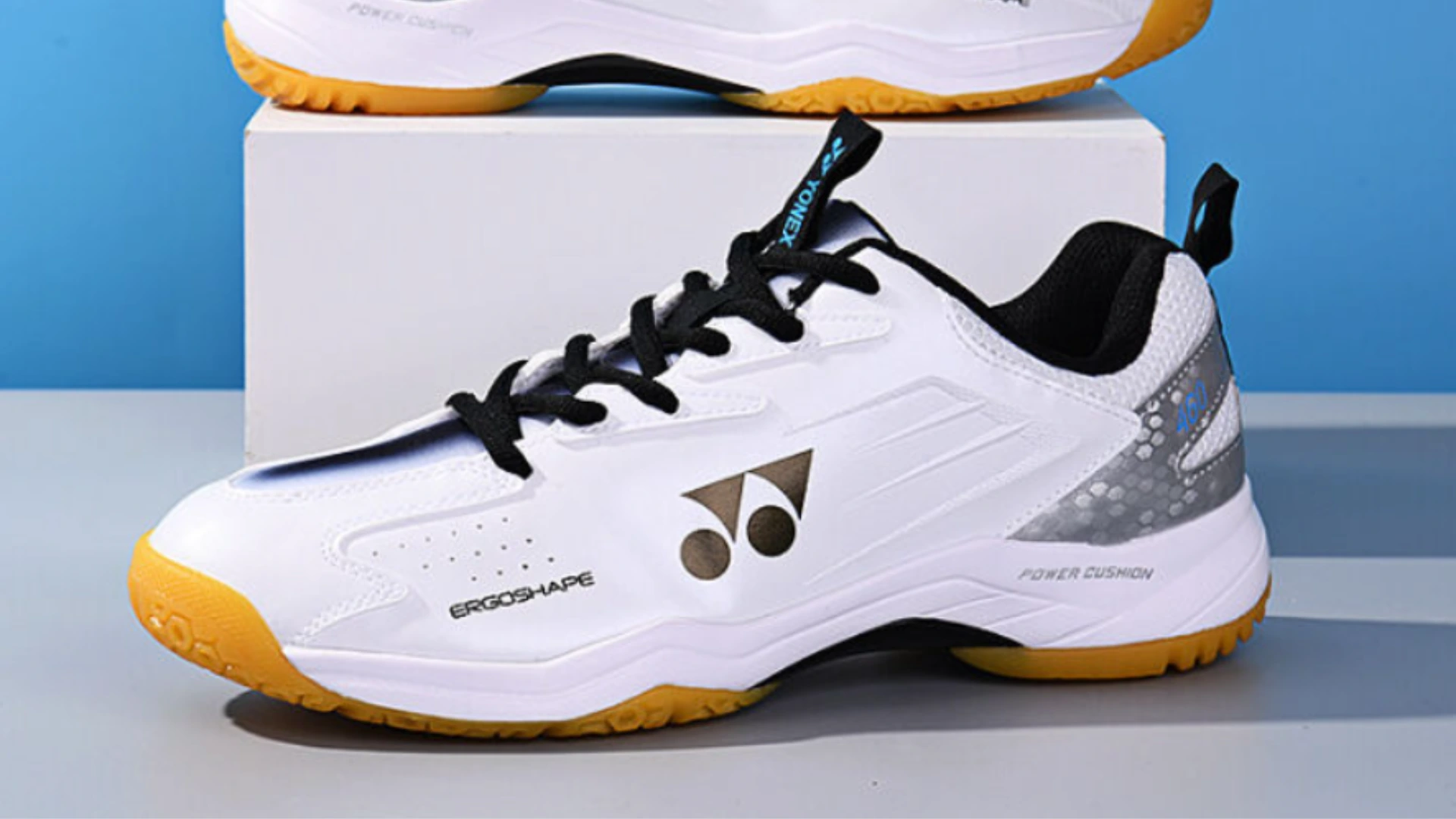 3-cac-mau-giay-the-thao-yonex-duoc-yeu-thich-vi-chat-luong-vuot-troi.webp