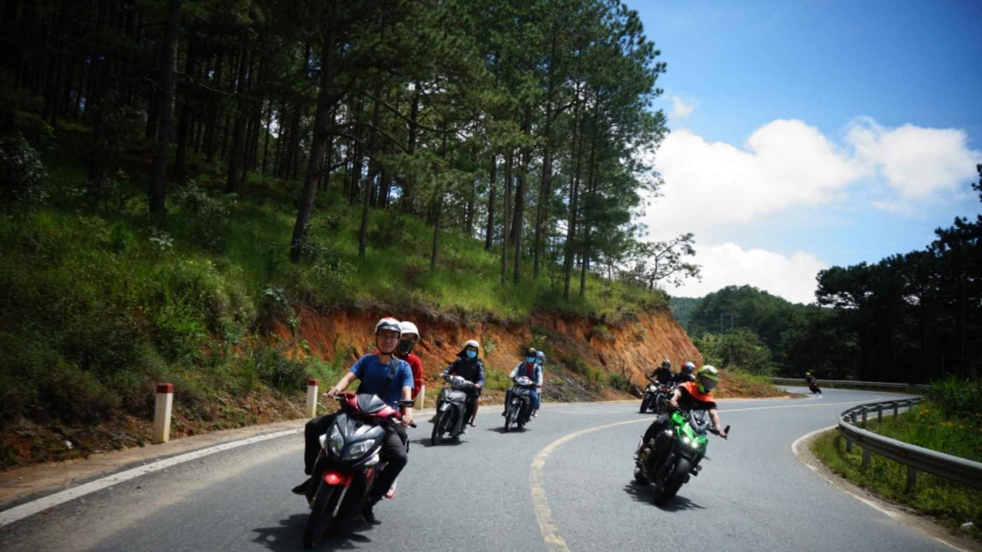 3-du-lich-nha-trang-bang-xe-may-mang-den-trai-nghiem-tuyet-voi.jpg