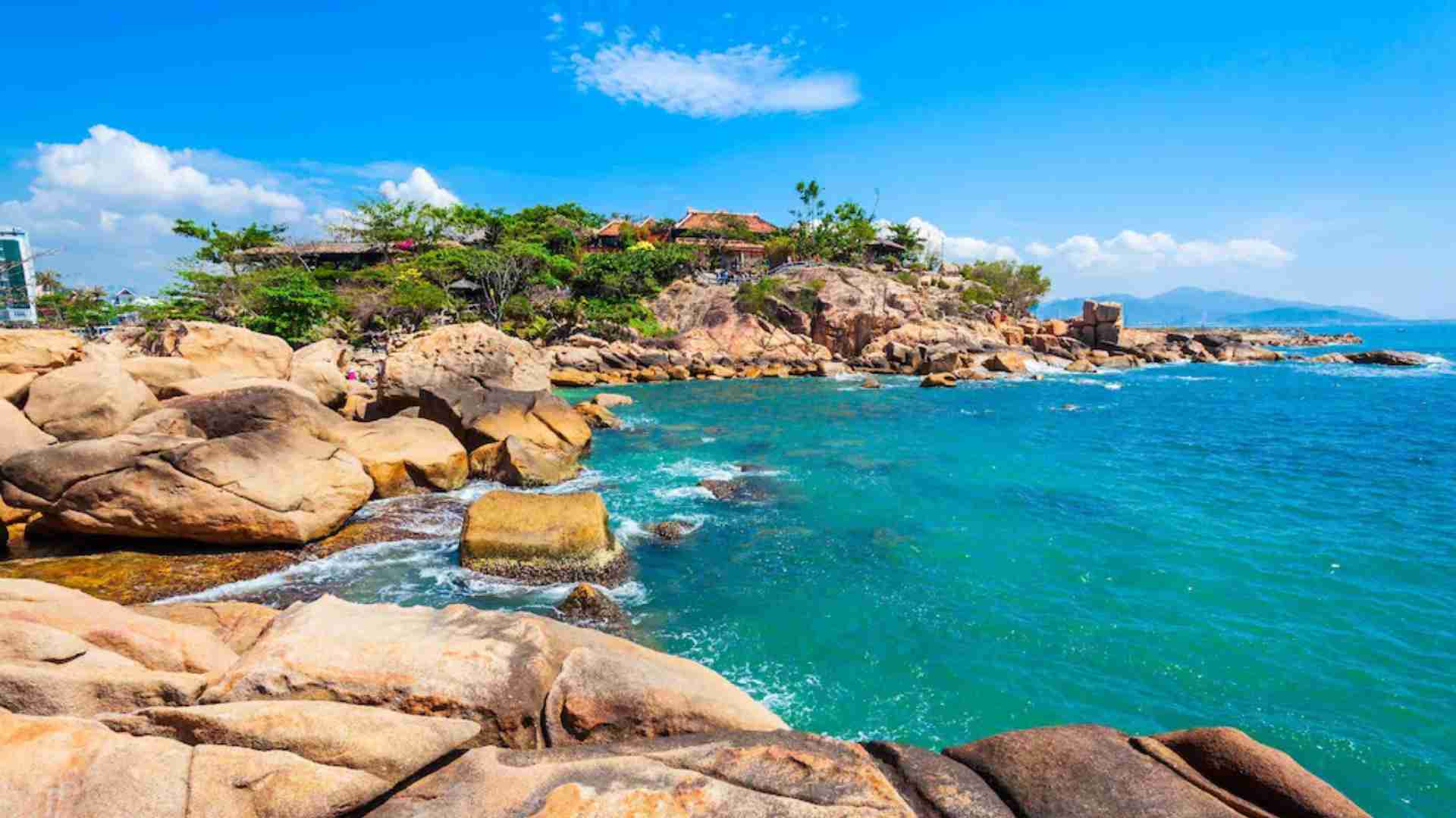 3-vivid-seaside-homestay-nha-trang-nam-cach-hon-chong-chi-300-met.jpg