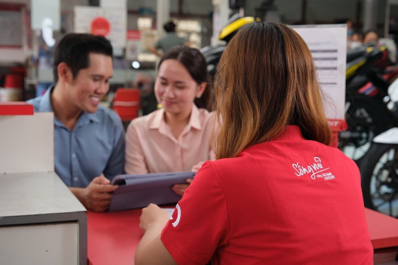 4-home-credit-don-vi-cho-vay-tra-gop-an-toan-tien-loi-uy-tin.jpg