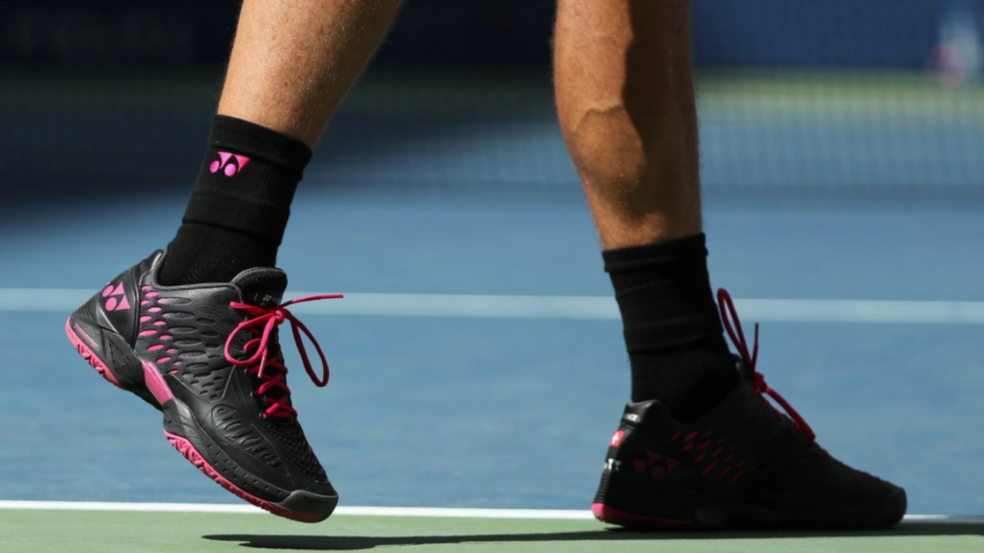5-giay-the-thao-yonex-co-gia-thanh-da-dang-phu-hop-voi-nhieu-doi-tuong.webp