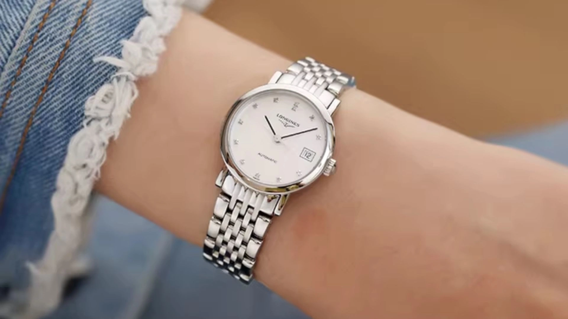 5-longines-elegant-l43105887-sang-trong-voi-vo-thep-vang-hong.webp