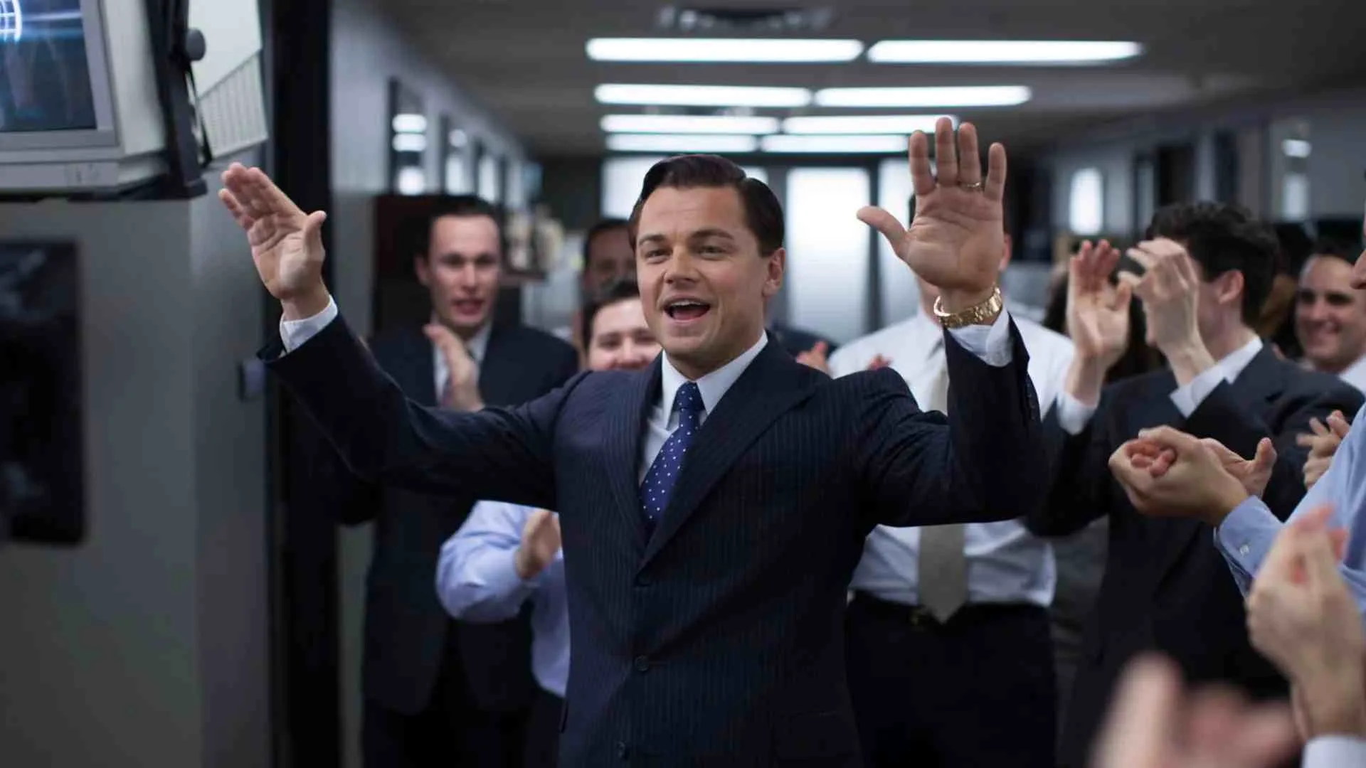 6-The-Wolf-of-Wall-Street-bai-hoc-ve-tien-chan-thuc.webp