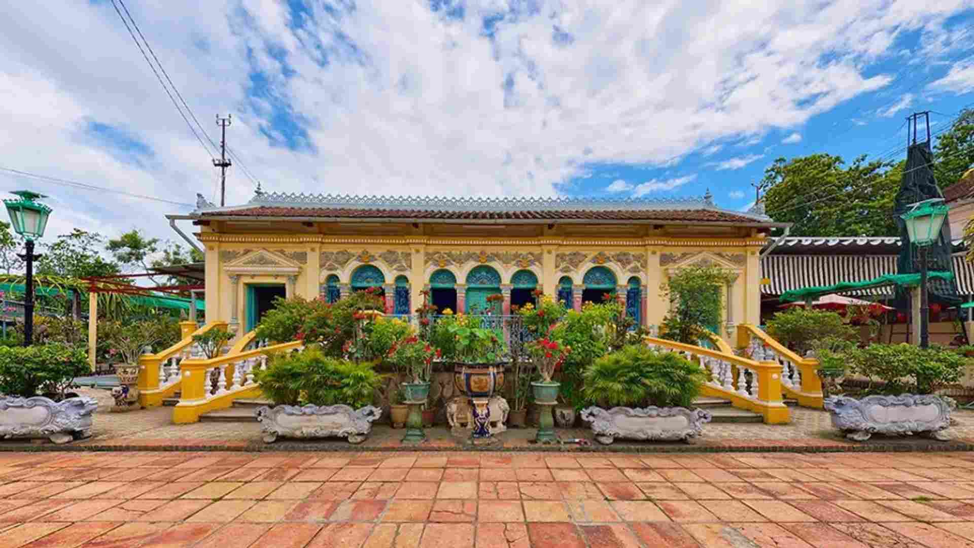 6-nha-co-binh-thuy-la-mot-ngoi-nha-co-kinh-co-gia-tri-ve-van-hoa.jpg