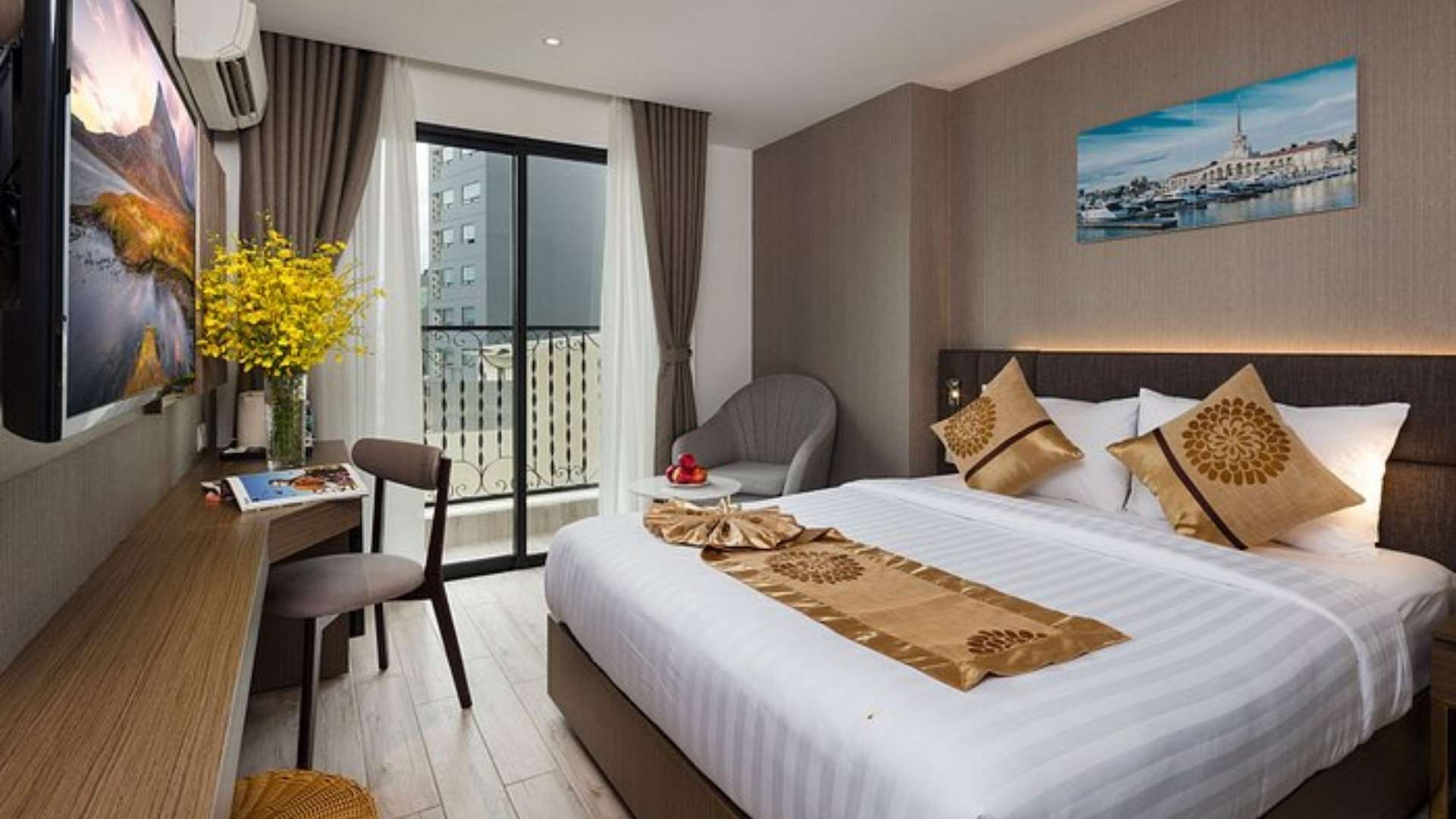 6-sochi-hotel-nha-trang-duoc-thiet-ke-theo-loi-kien-truc-hien-dai.jpg