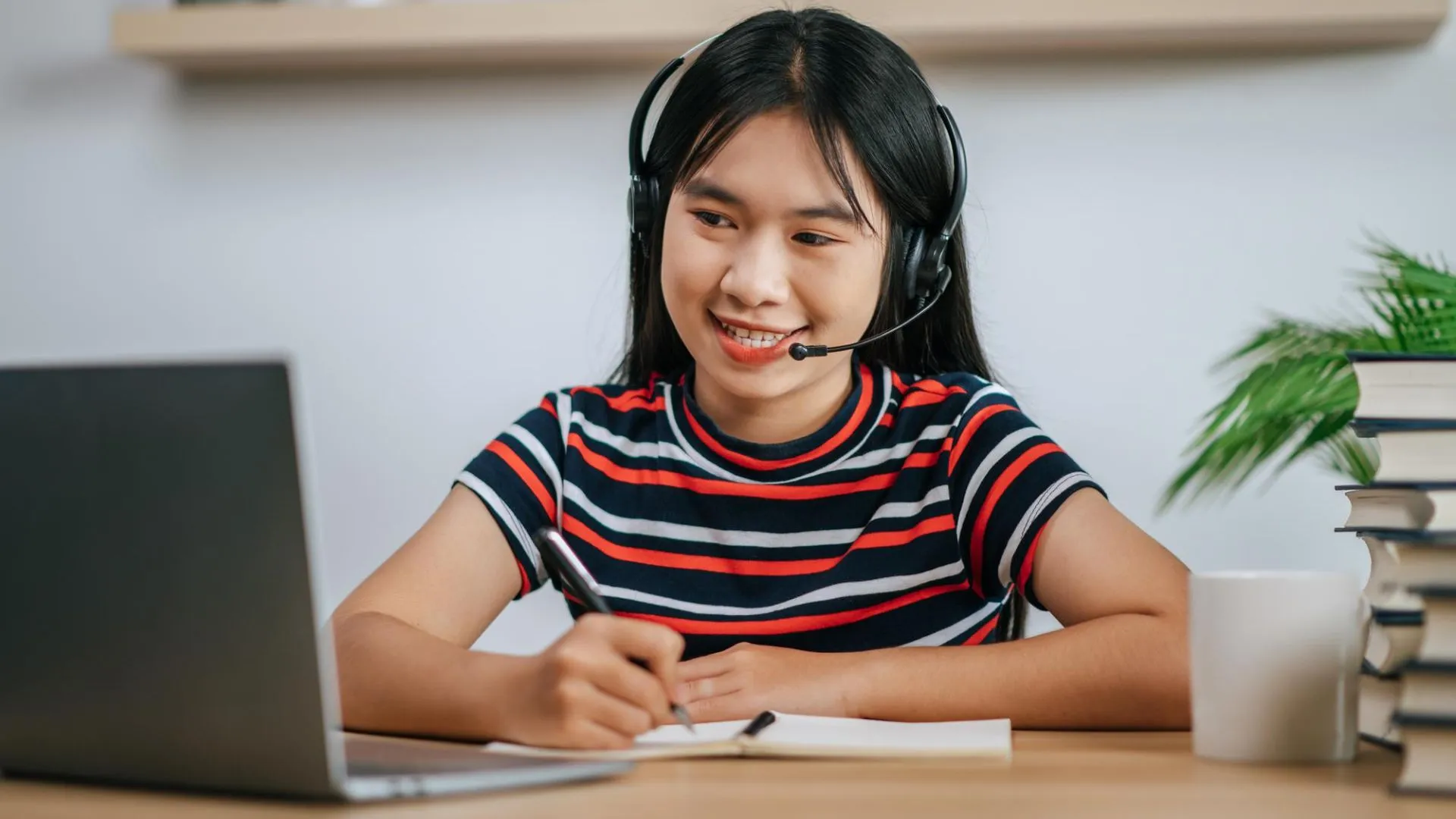 7-khoa-hoc-toeic-nang-cao-kha-nang-su-dung-tieng-anh.webp
