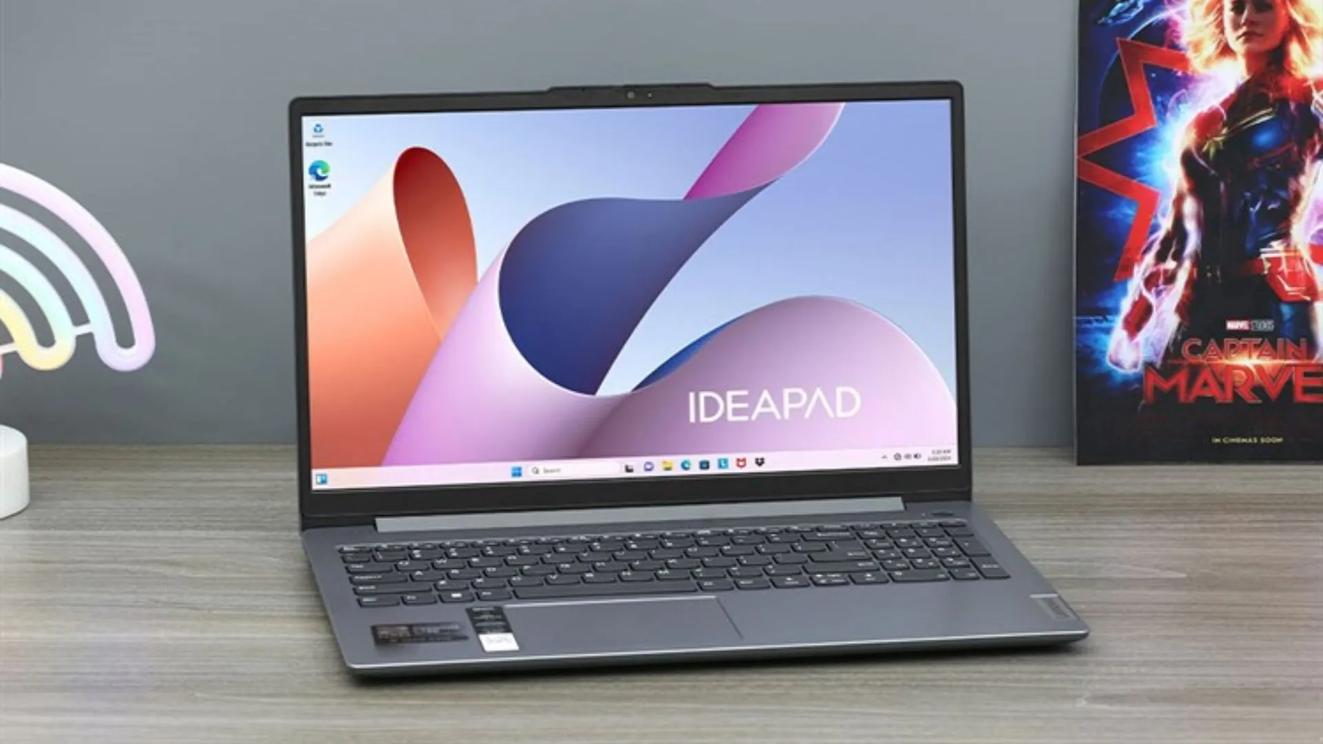 7-laptop-trang-bi-nhieu-tinh-nang-bao-mat-hien-dai.webp