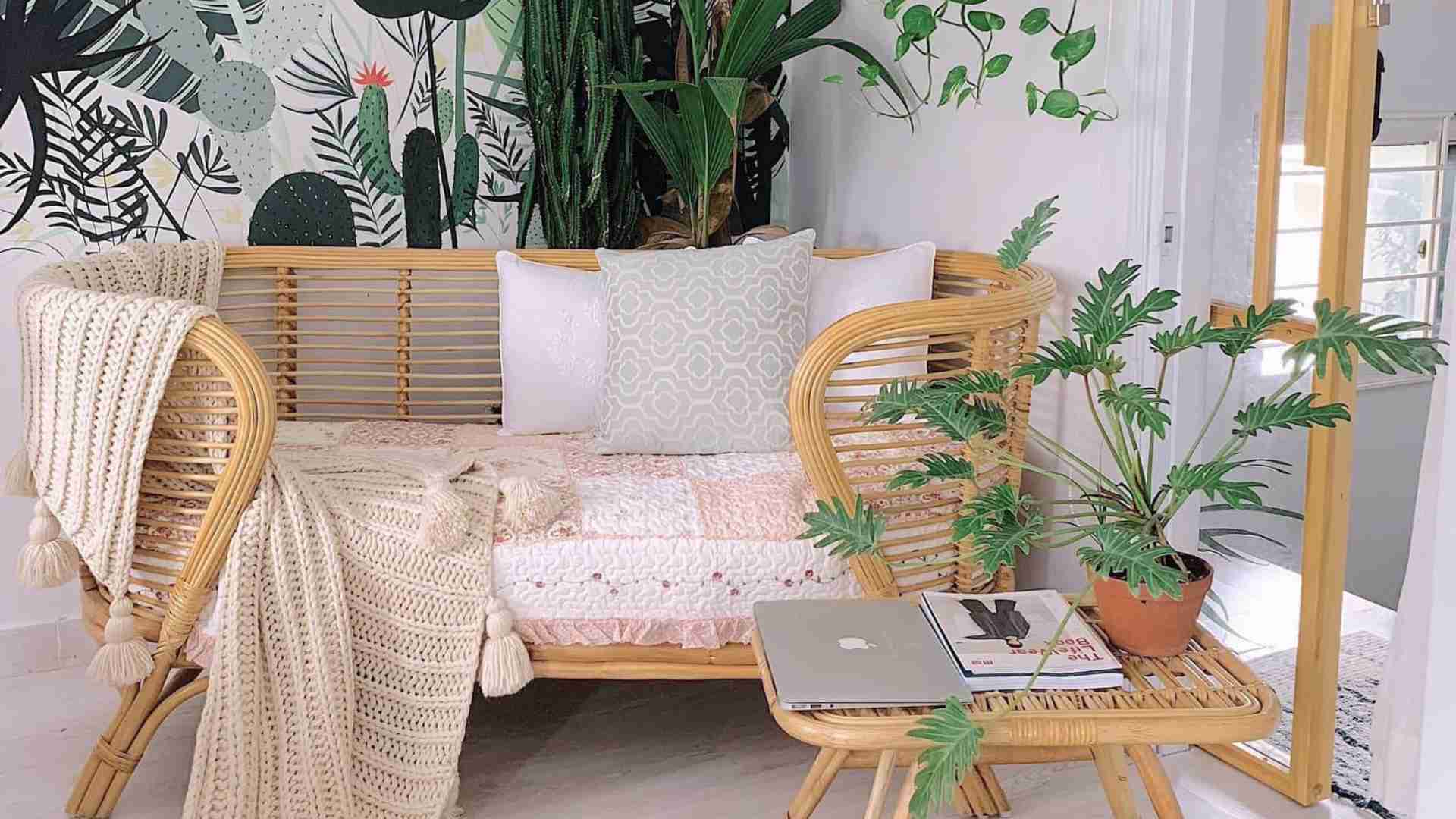 8-ac-homestay-nha-trang-co-quan-ca-phe-dam-chat-nghe-thuat.jpg