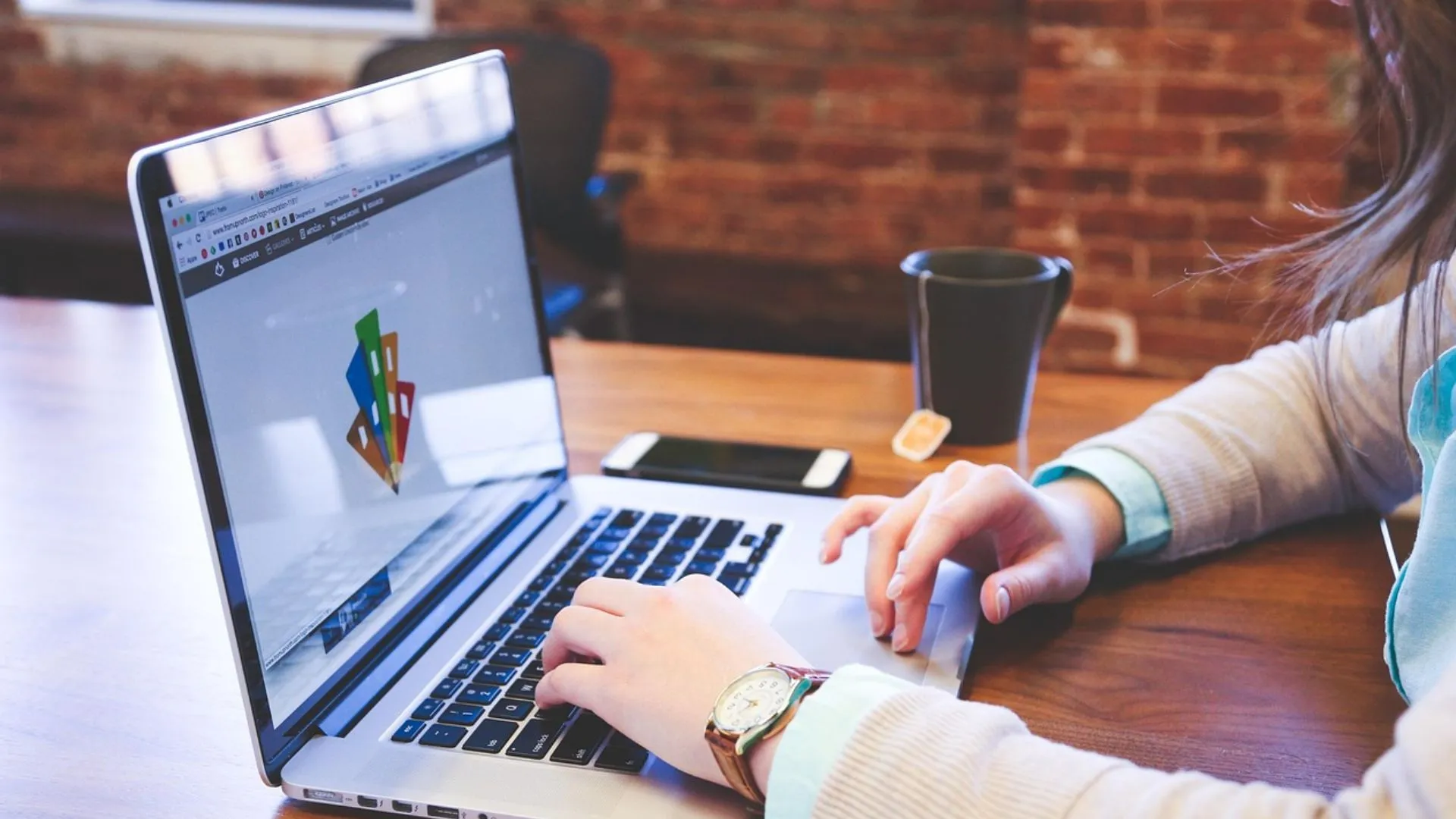 8-de-lam-affiliate-marketing-hieu-qua-ban-can-trang-bi-mot-so-ky-nang-nen-tang.webp