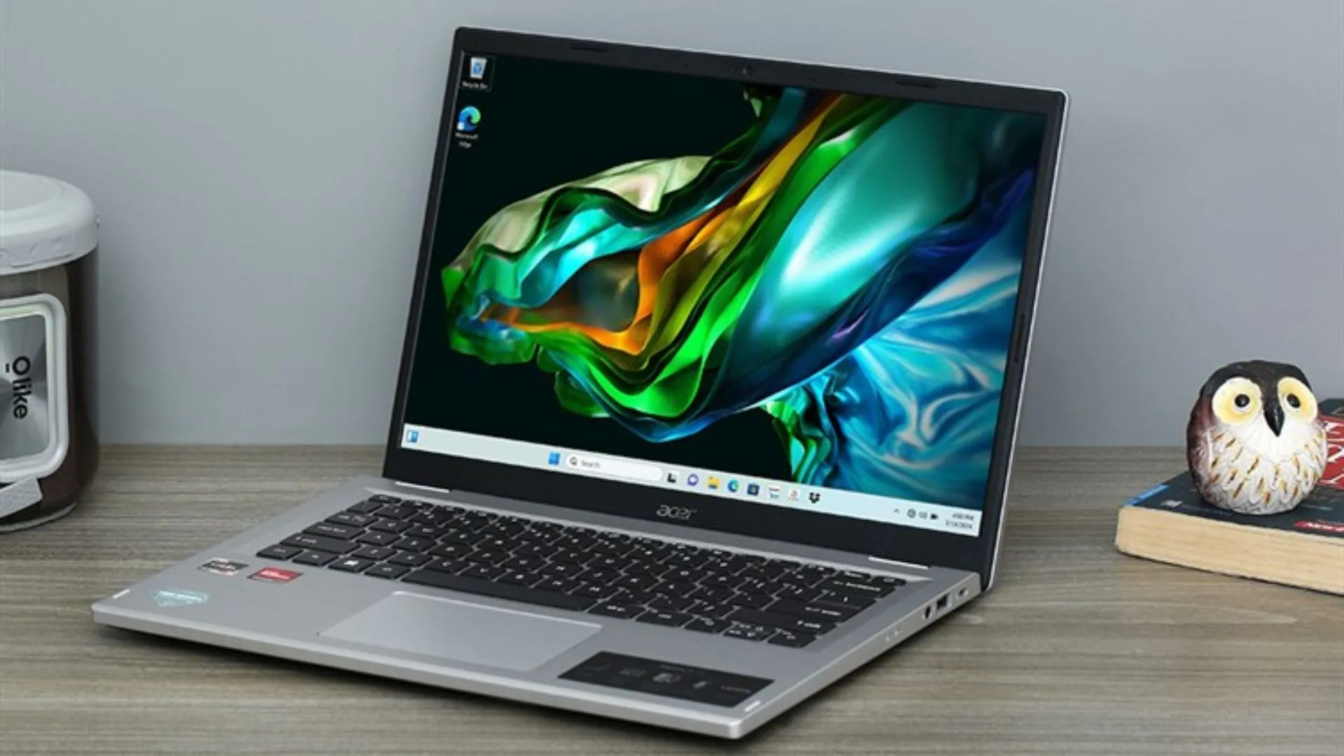 9-trong-luong-chi-1.4kg-giup-ban-co-the-de-dang-mang-laptop-theo-khi-di-chuyen.webp