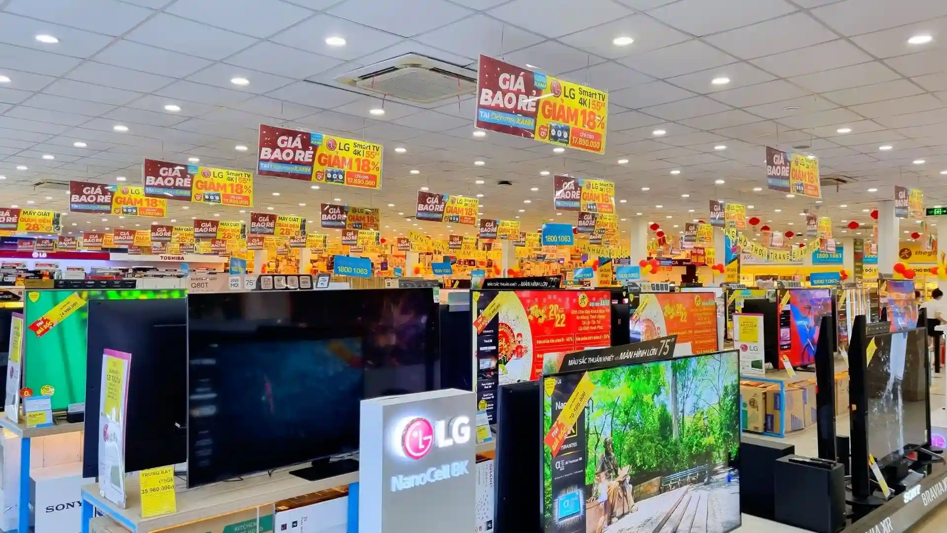 mua-hang-tai-dien-may-xanh.webp